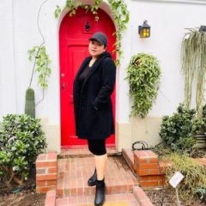 Meet your Posher, Lynch kelly